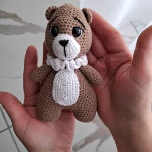 Rankų darbo nertas žaislas – Meškiukas 14cm